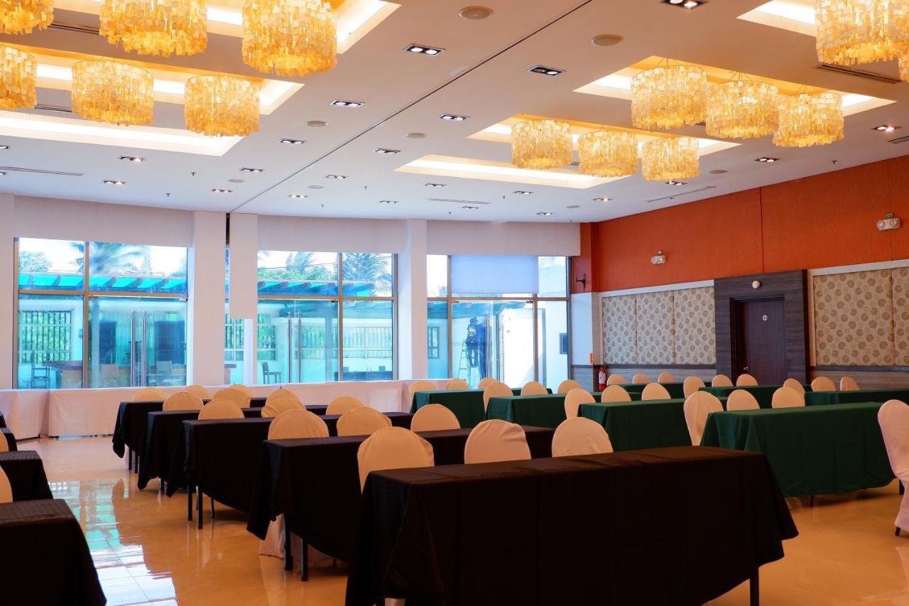 One Tagaytay Place Hotel Suites Official Account Tagaytay City Bagian luar foto