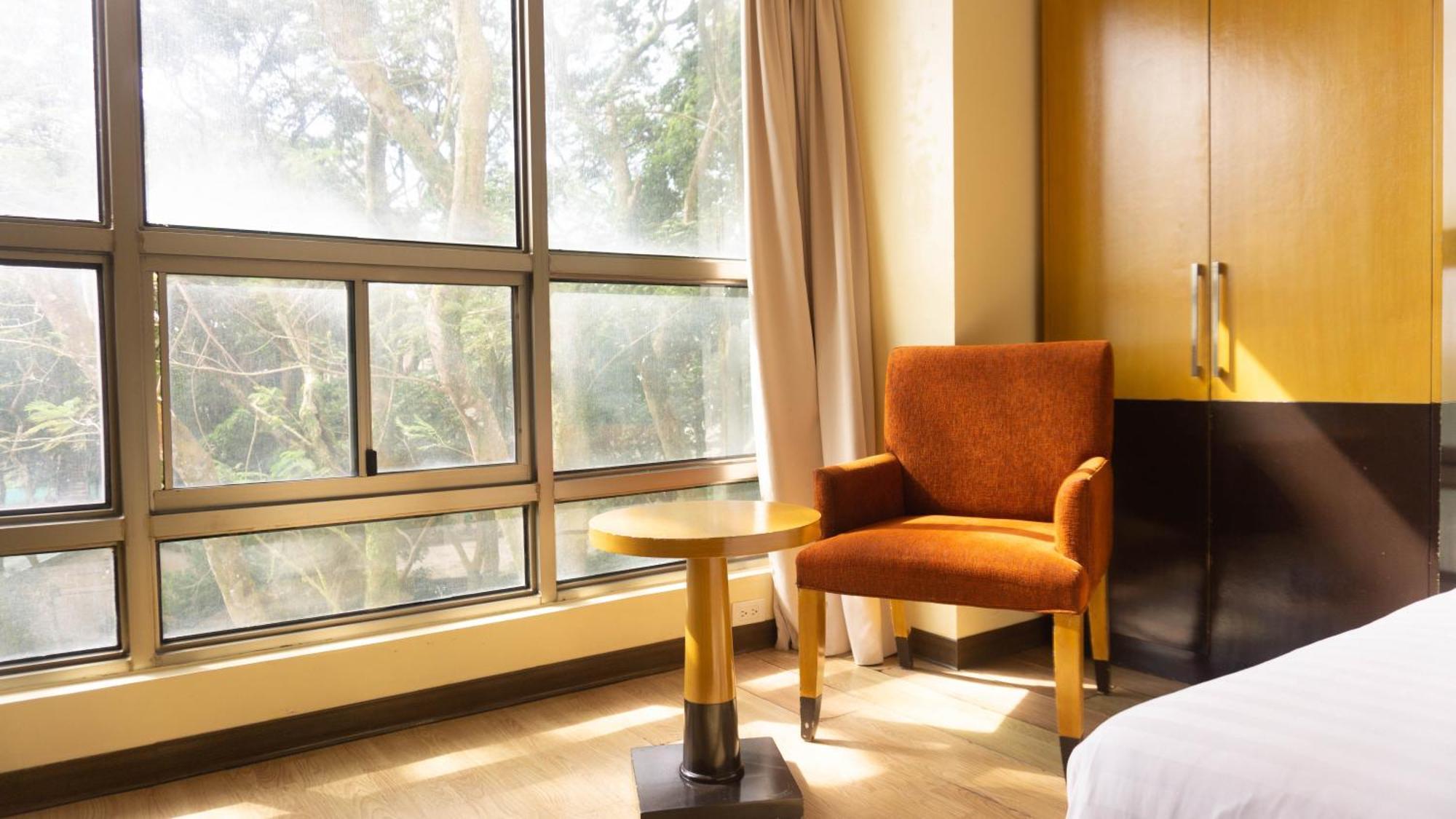 One Tagaytay Place Hotel Suites Official Account Tagaytay City Bagian luar foto