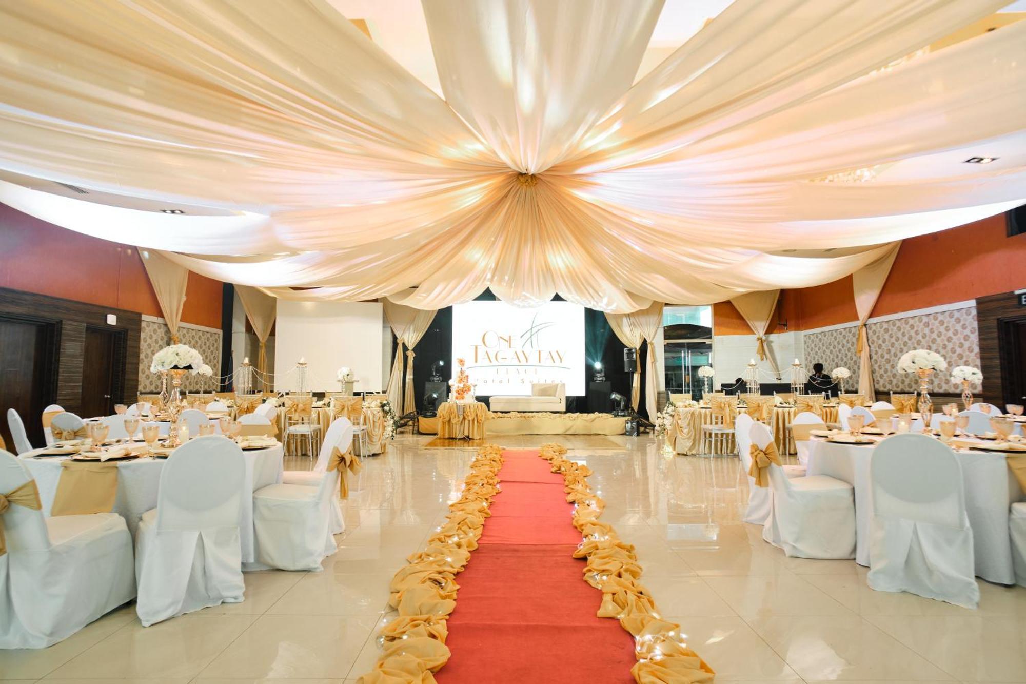 One Tagaytay Place Hotel Suites Official Account Tagaytay City Bagian luar foto