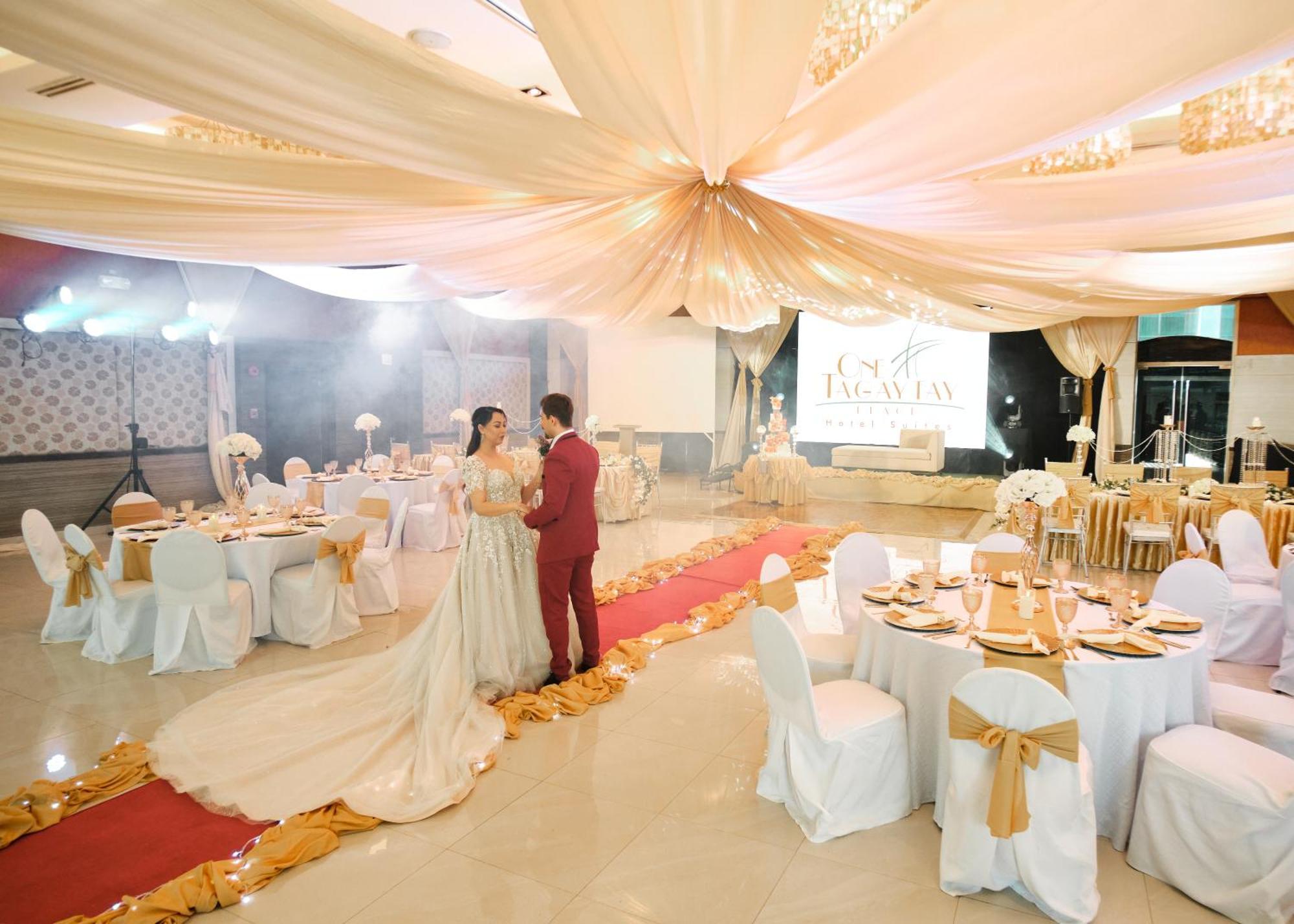 One Tagaytay Place Hotel Suites Official Account Tagaytay City Bagian luar foto