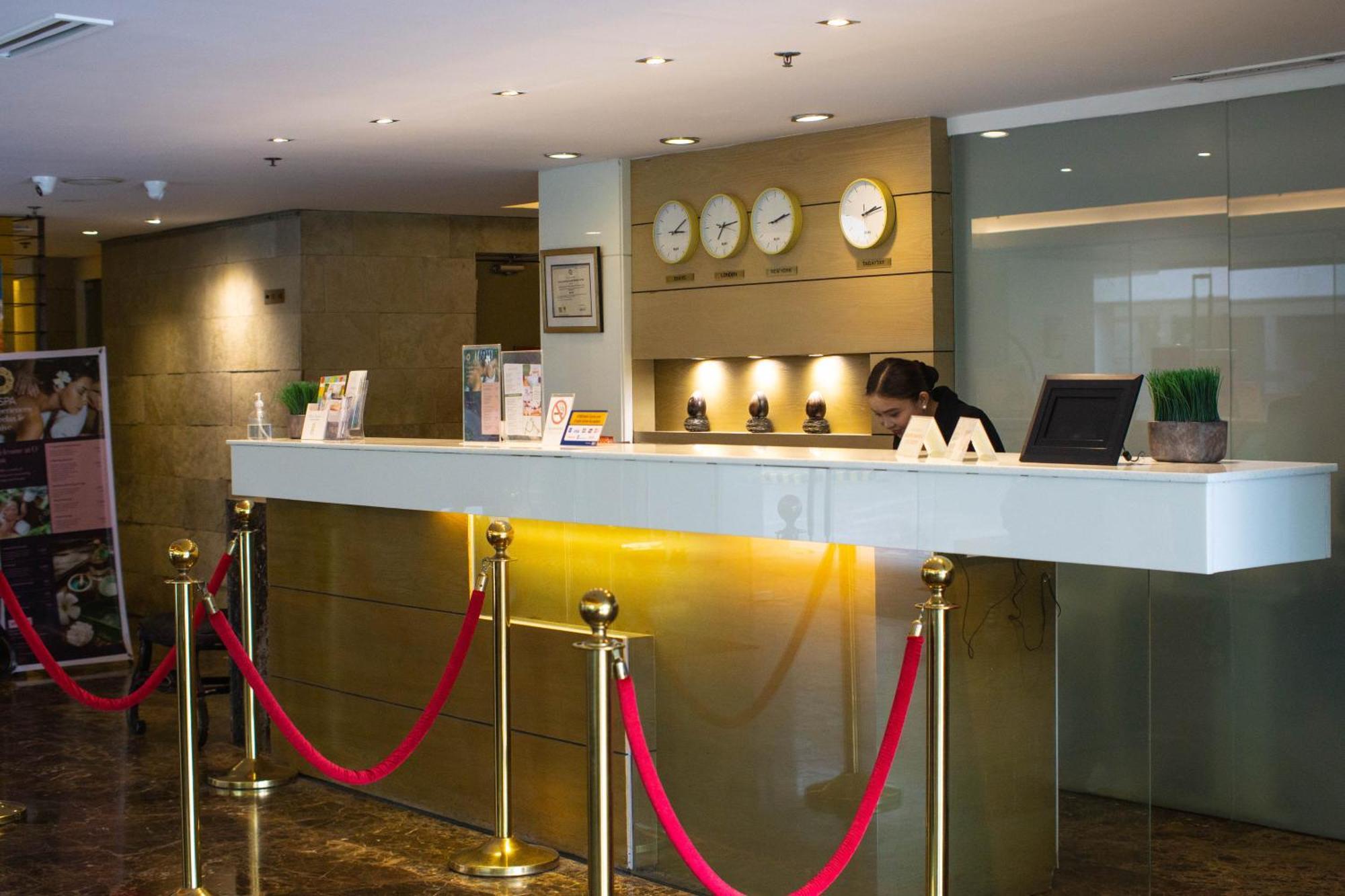 One Tagaytay Place Hotel Suites Official Account Tagaytay City Bagian luar foto
