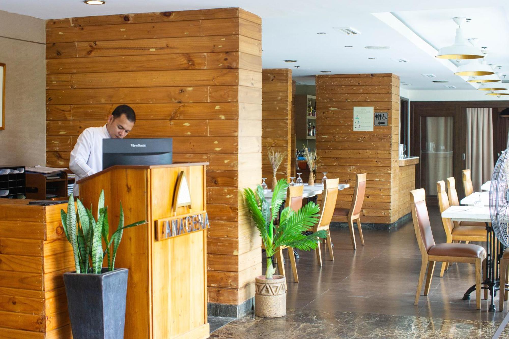 One Tagaytay Place Hotel Suites Official Account Tagaytay City Bagian luar foto