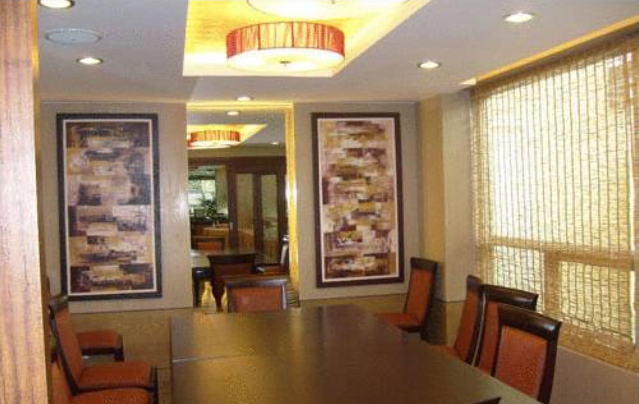 One Tagaytay Place Hotel Suites Official Account Tagaytay City Bagian luar foto